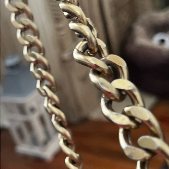 SAK unique pattern w/colors of tan, bronze, bits of almost olive green stylish - Picture 7 of 7